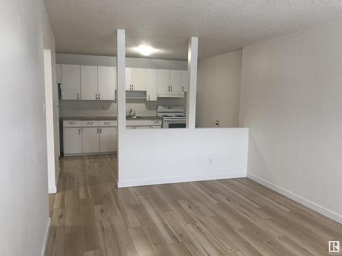 11045 129 St Nw, Edmonton, AB - Indoor Photo Showing Kitchen