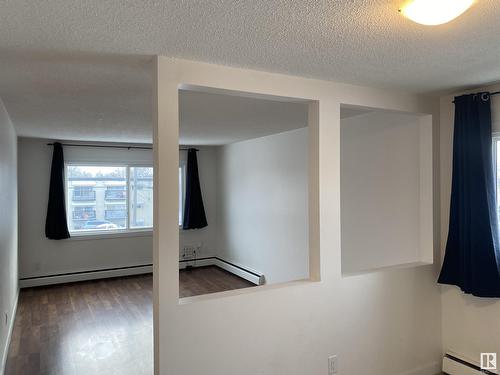 11045 129 St Nw, Edmonton, AB - Indoor Photo Showing Other Room