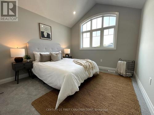 44 Greene Street, South Huron (Exeter), ON - Indoor Photo Showing Bedroom