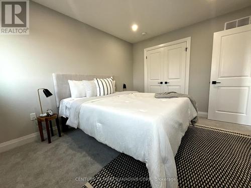 44 Greene Street, South Huron (Exeter), ON - Indoor Photo Showing Bedroom