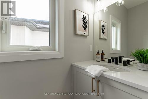 44 Greene Street, South Huron (Exeter), ON - Indoor Photo Showing Bathroom