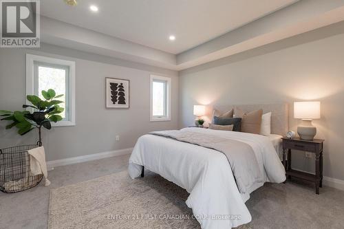 44 Greene Street, South Huron (Exeter), ON - Indoor Photo Showing Bedroom