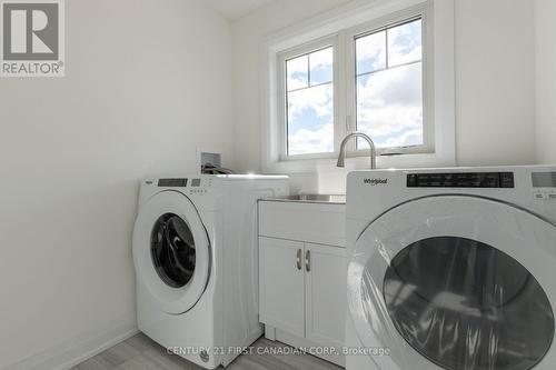 44 Greene Street, South Huron (Exeter), ON - Indoor Photo Showing Laundry Room