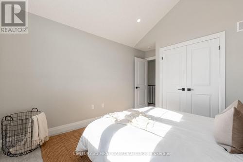 44 Greene Street, South Huron (Exeter), ON - Indoor Photo Showing Bedroom