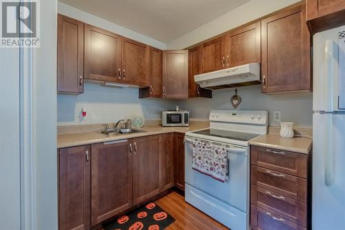 47 Glenlonan Street, St. John'S, NL - Indoor Photo Showing Kitchen