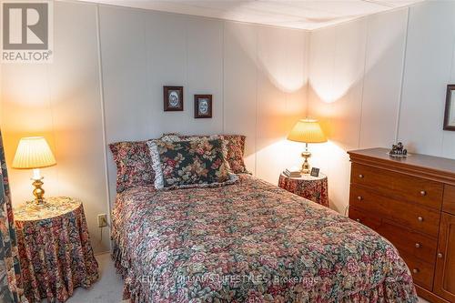 255 Highland Springs Street, Lambton Shores (Grand Bend), ON - Indoor Photo Showing Bedroom