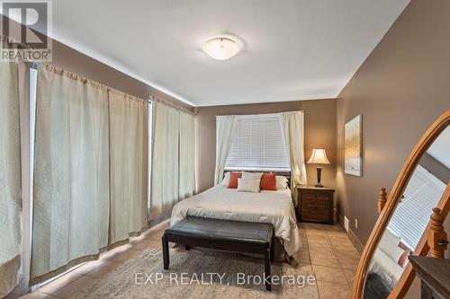 B - 11358 Longwoods Road, Middlesex Centre (Delaware Town), ON - Indoor Photo Showing Bedroom