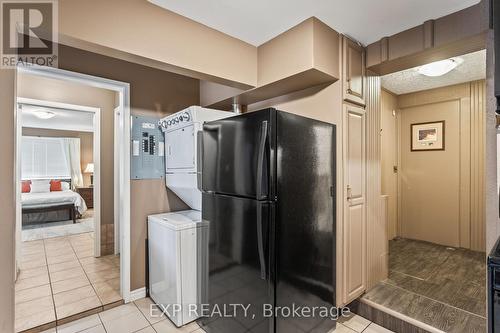 B - 11358 Longwoods Road, Middlesex Centre (Delaware Town), ON - Indoor Photo Showing Laundry Room