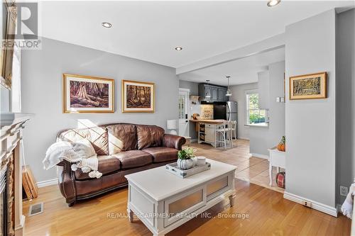 48 Sandra Street, Brantford, ON - Indoor Photo Showing Living Room