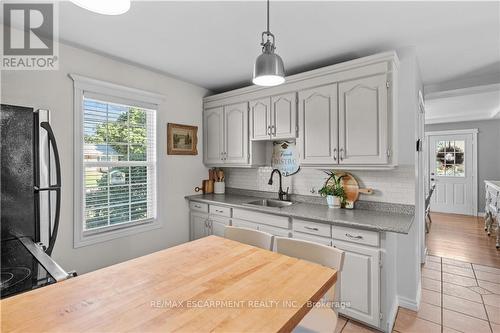 48 Sandra Street, Brantford, ON - Indoor Photo Showing Kitchen