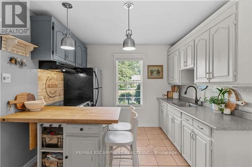 48 Sandra Street, Brantford, ON - Indoor Photo Showing Kitchen