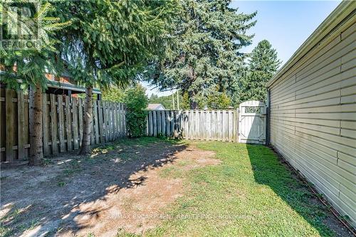 48 Sandra Street, Brantford, ON - Outdoor