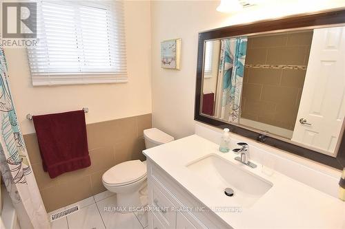 3 Suter Crescent, Hamilton, ON - Indoor Photo Showing Bathroom