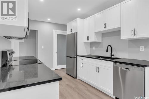 2036 Ottawa Street, Regina, SK - Indoor Photo Showing Kitchen With Stainless Steel Kitchen With Upgraded Kitchen