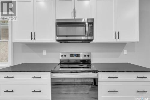 2036 Ottawa Street, Regina, SK - Indoor Photo Showing Kitchen