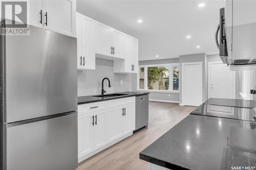 2036 Ottawa Street, Regina, SK - Indoor Photo Showing Kitchen With Upgraded Kitchen