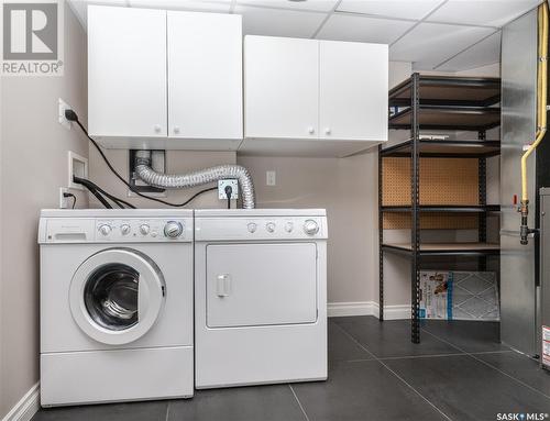 506 157 2Nd Avenue N, Saskatoon, SK - Indoor Photo Showing Laundry Room