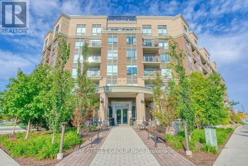 235 - 540 Bur Oak Avenue, Markham (Berczy), ON - Outdoor With Facade