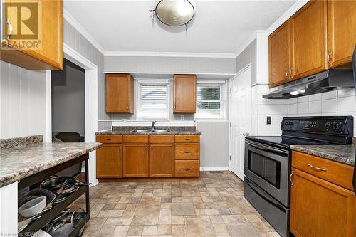 152 Victoria Road N, Guelph, ON - Indoor Photo Showing Kitchen With Double Sink