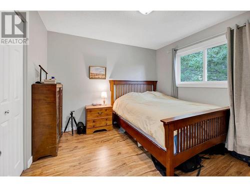 387 Monmouth Drive, Kamloops, BC - Indoor Photo Showing Bedroom