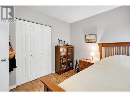 387 Monmouth Drive, Kamloops, BC - Indoor Photo Showing Bedroom