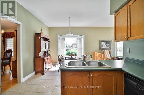 10 Tropicana Gardens, Brampton (Sandringham-Wellington), ON - Indoor Photo Showing Kitchen With Double Sink