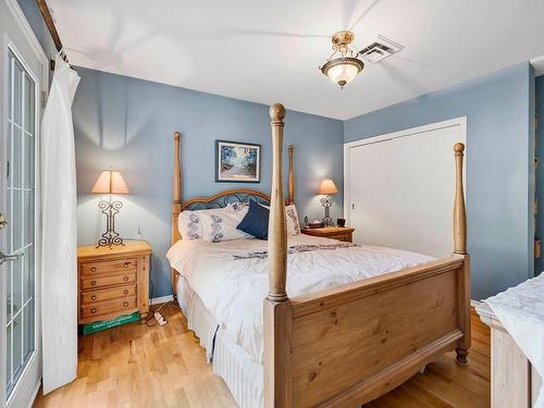 357 Ridge Road, Kamloops, BC - Indoor Photo Showing Bedroom