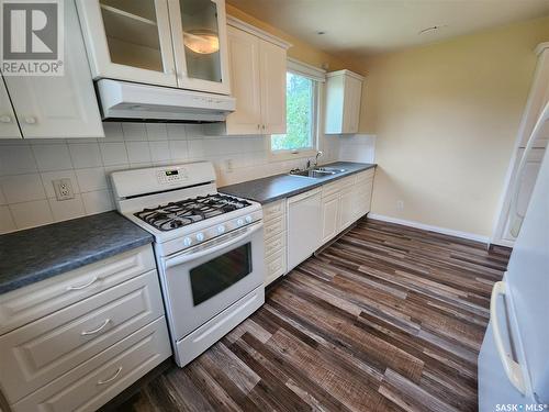 809 Garnet Street, Grenfell, SK - Indoor Photo Showing Kitchen With Double Sink