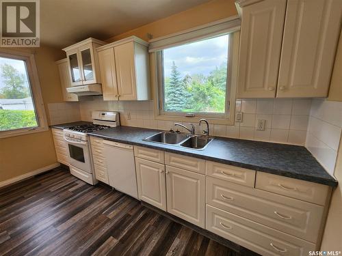 809 Garnet Street, Grenfell, SK - Indoor Photo Showing Kitchen With Double Sink