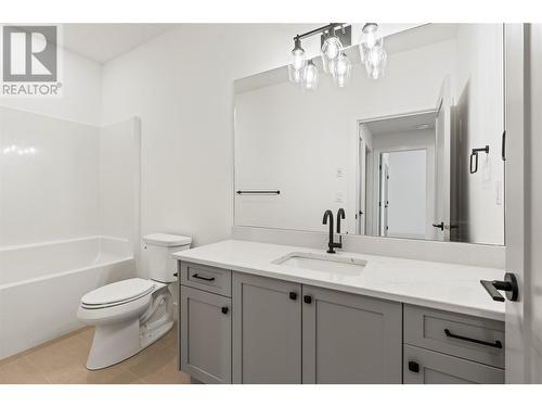 6988 Manning Place, Vernon, BC - Indoor Photo Showing Bathroom