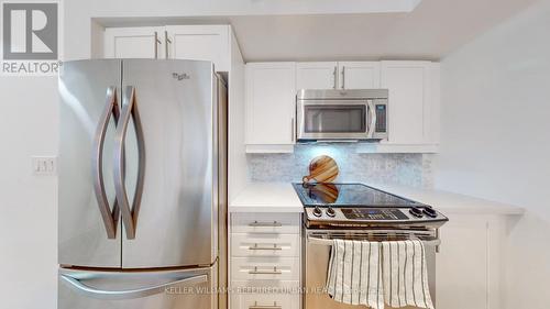 741 - 38 Grand Magazine Street, Toronto (Niagara), ON - Indoor Photo Showing Kitchen