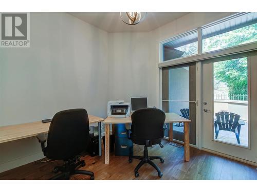 4048 Gallaghers Terrace, Kelowna, BC - Indoor Photo Showing Office