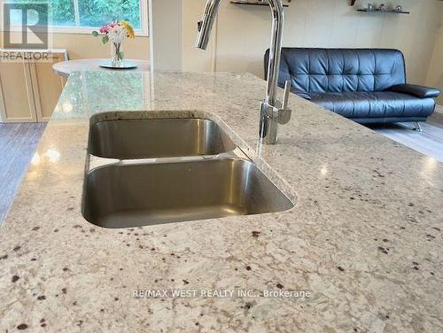 1081 Fern Road, Innisfil, ON - Indoor Photo Showing Kitchen With Double Sink