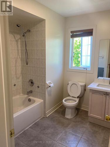 96 Hawkes Drive, Richmond Hill, ON - Indoor Photo Showing Bathroom