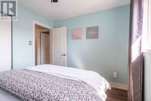 5290 Joel Avenue, Burlington (Appleby), ON - Indoor Photo Showing Bedroom