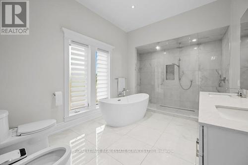 9256 First Line, Milton, ON - Indoor Photo Showing Bathroom