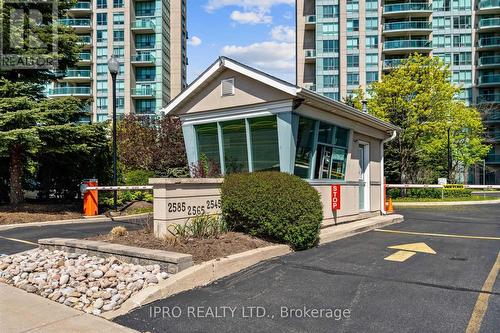 602 - 2545 Erin Centre Boulevard, Mississauga (Central Erin Mills), ON - Outdoor With Facade