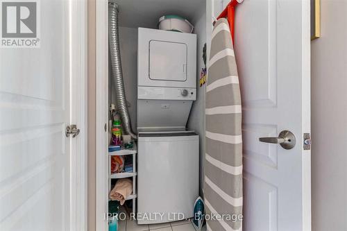 602 - 2545 Erin Centre Boulevard, Mississauga (Central Erin Mills), ON - Indoor Photo Showing Laundry Room