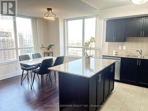 1204 - 1060 Sheppard Avenue W, Toronto (York University Heights), ON - Indoor Photo Showing Kitchen With Double Sink With Upgraded Kitchen