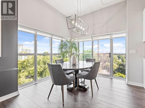 606 - 2 Fieldway Road, Toronto, ON - Indoor Photo Showing Dining Room