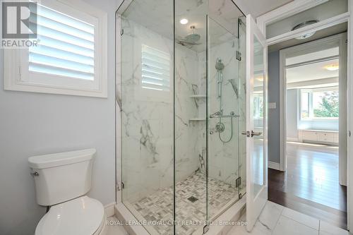 8 Paddison Court, Guelph (Village), ON - Indoor Photo Showing Bathroom