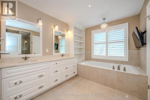 8 Paddison Court, Guelph (Village), ON - Indoor Photo Showing Bathroom