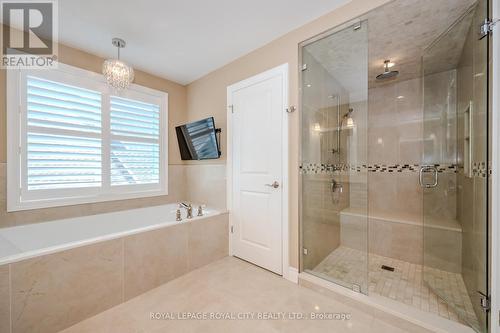 8 Paddison Court, Guelph, ON - Indoor Photo Showing Bathroom