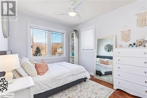 14 Montclair Mews, Collingwood, ON - Indoor Photo Showing Bedroom