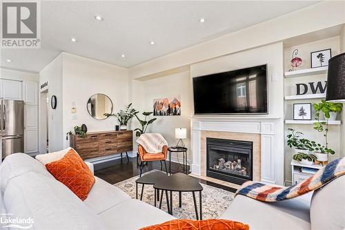 14 Montclair Mews, Collingwood, ON - Indoor Photo Showing Living Room With Fireplace