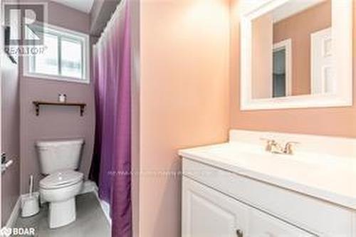 43 Laidlaw Drive, Barrie, ON - Indoor Photo Showing Bathroom