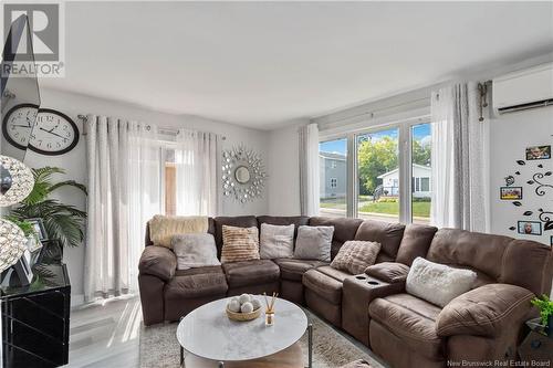 191 Churchill Street, Moncton, NB - Indoor Photo Showing Living Room