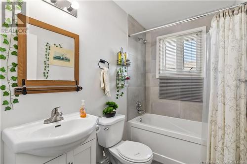 191 Churchill Street, Moncton, NB - Indoor Photo Showing Bathroom