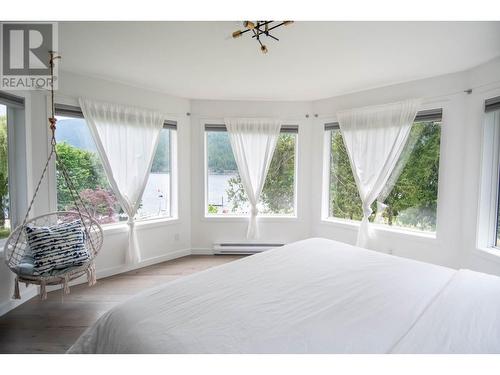 4161 Heroux  Road, Nelson, BC - Indoor Photo Showing Bedroom