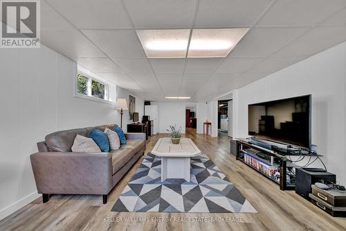 12 Wayne Crescent, Quinte West, ON - Indoor Photo Showing Living Room